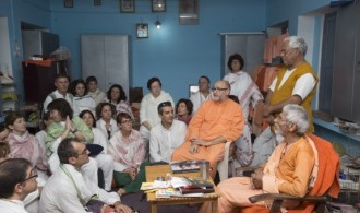 Satsang con Rev. Swami Chaitanyananda Puri